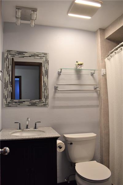 691 Bucktown Road Irwin, PA 15642 - Photo 20 of 23 Full bathroom on upper level of home.