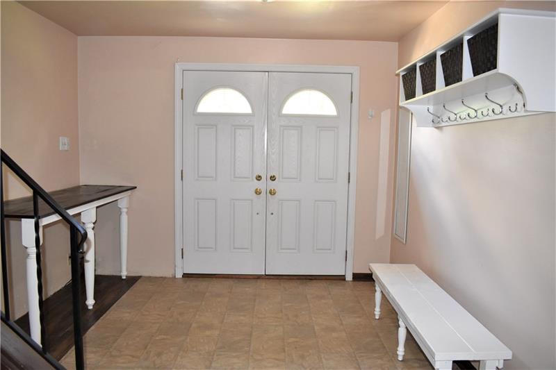 691 Bucktown Road Irwin, PA 15642 - Photo 3 of 23 Enter home through spacious 12x10 entry way.