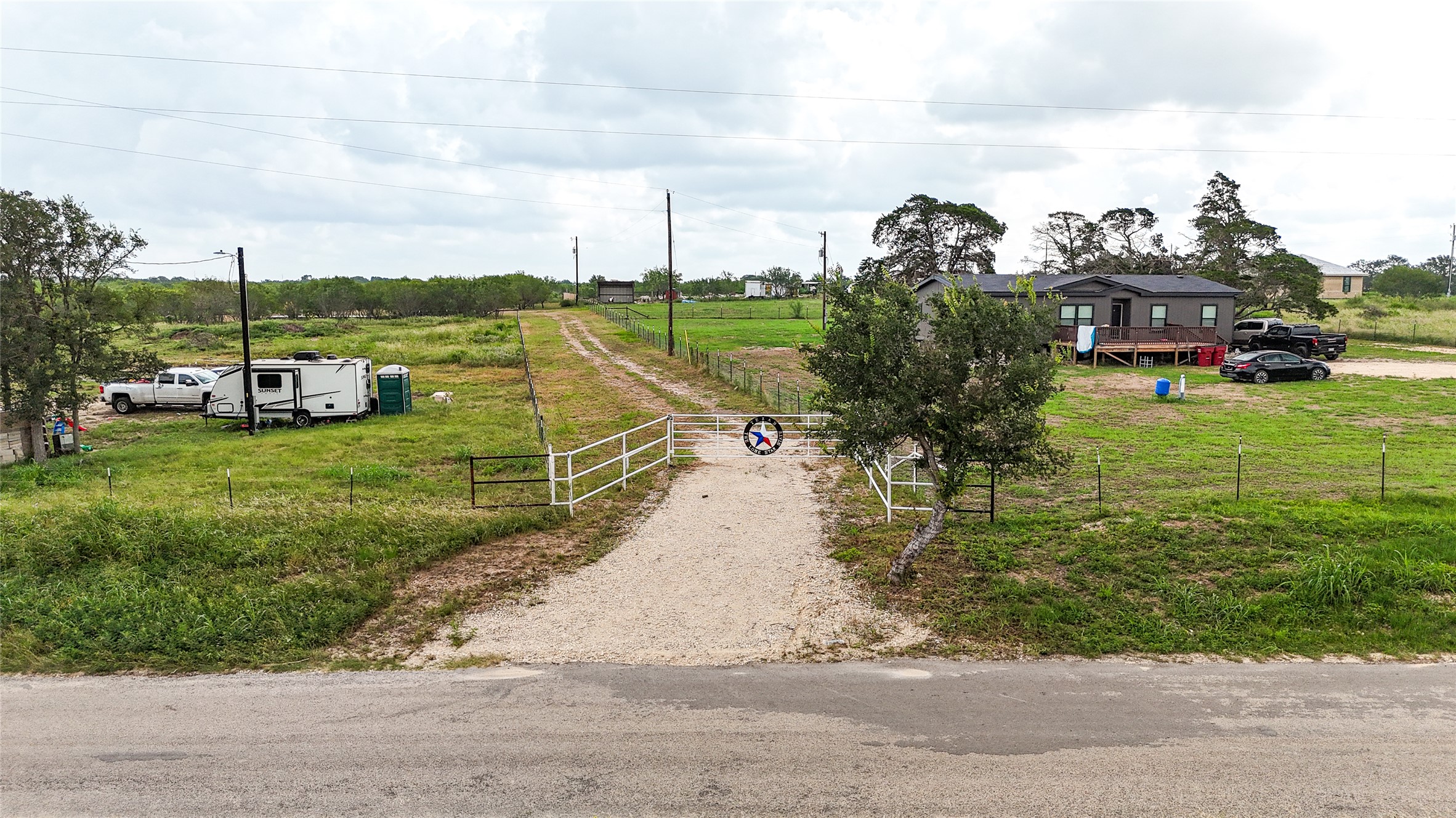 4013 Old Colony Line Road Dale, TX 78616 - Photo 8 of 12