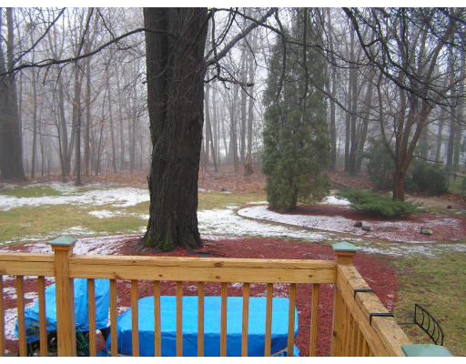 15 Piper Cross Road West Springfield, MA 01089 - Photo 3 of 3 a ocean view with a outdoor space