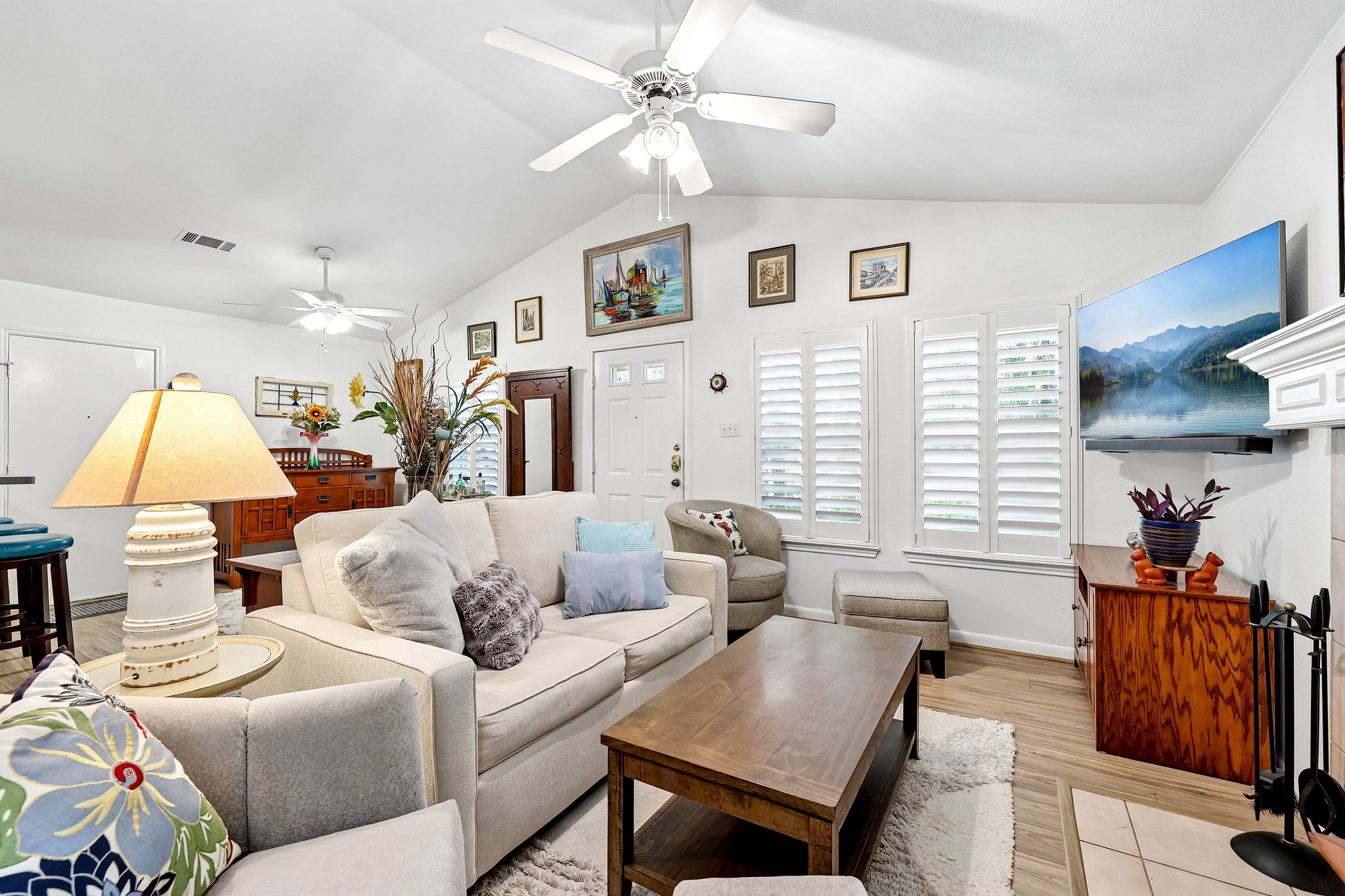94 Louise Street Elgin, TX 78621 - Photo 6 of 38