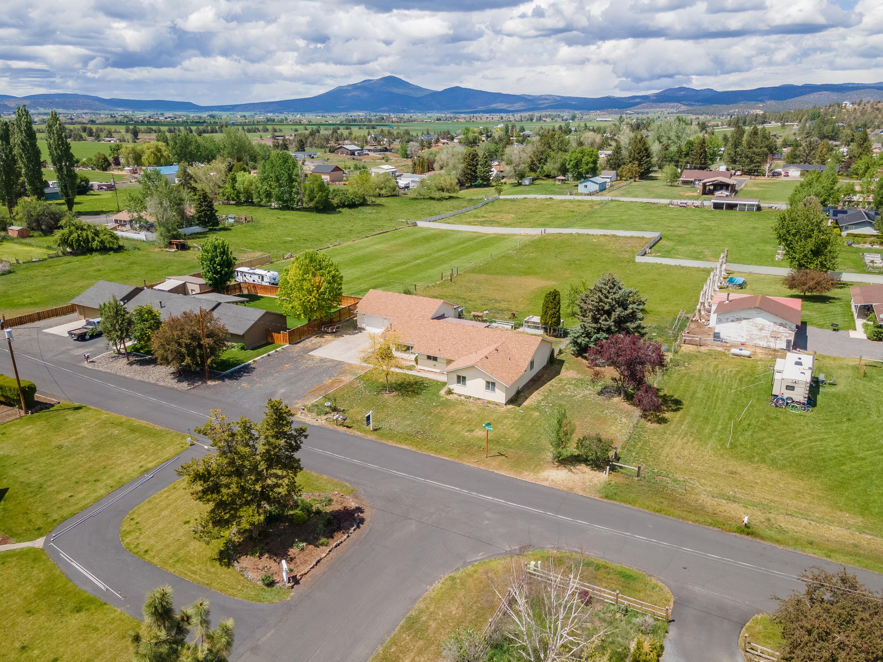591 Martingale Road Prineville, OR 97754 - Photo 66 of 84 591NWMartingale-DroneShots-11