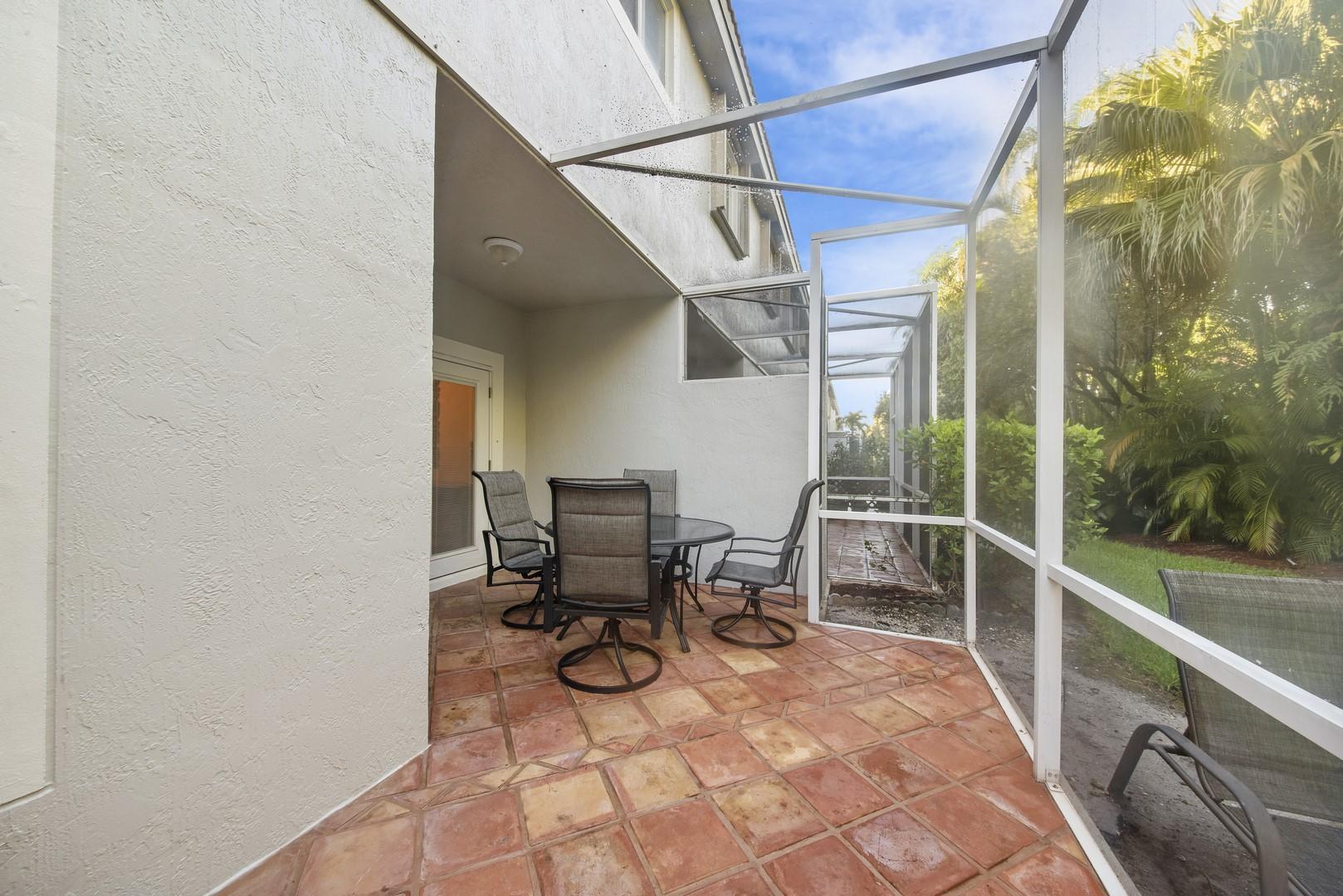 21186 Vía Eden Boca Raton, FL 33433 - Photo 23 of 34 Screen Enclosed Patio