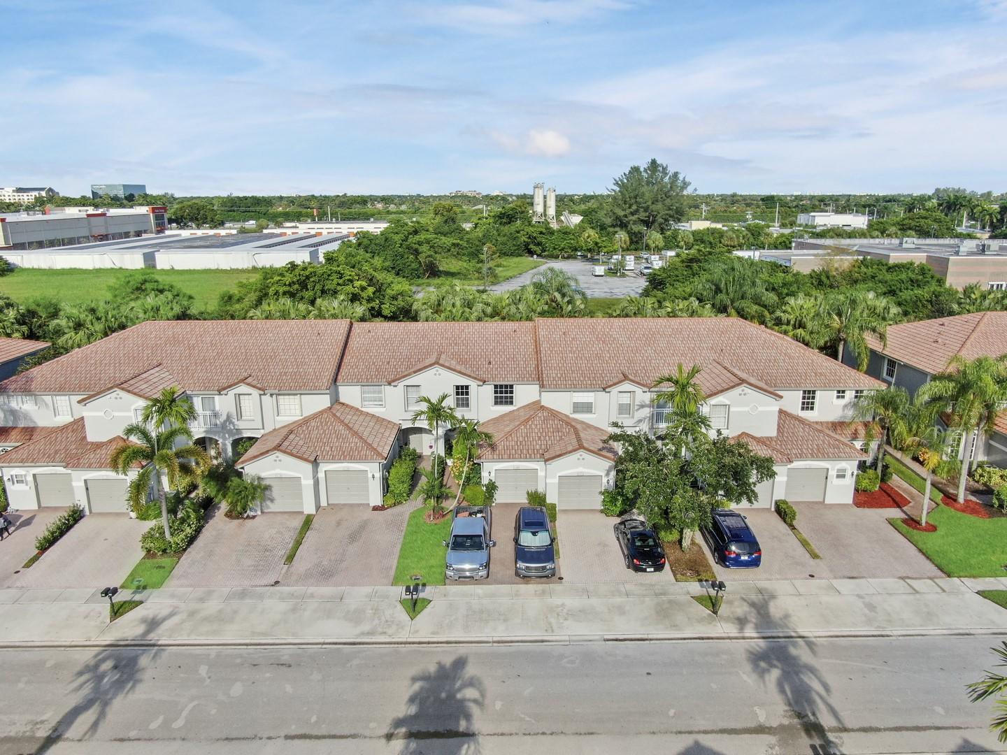 21186 Vía Eden Boca Raton, FL 33433 - Photo 25 of 34 Aerial