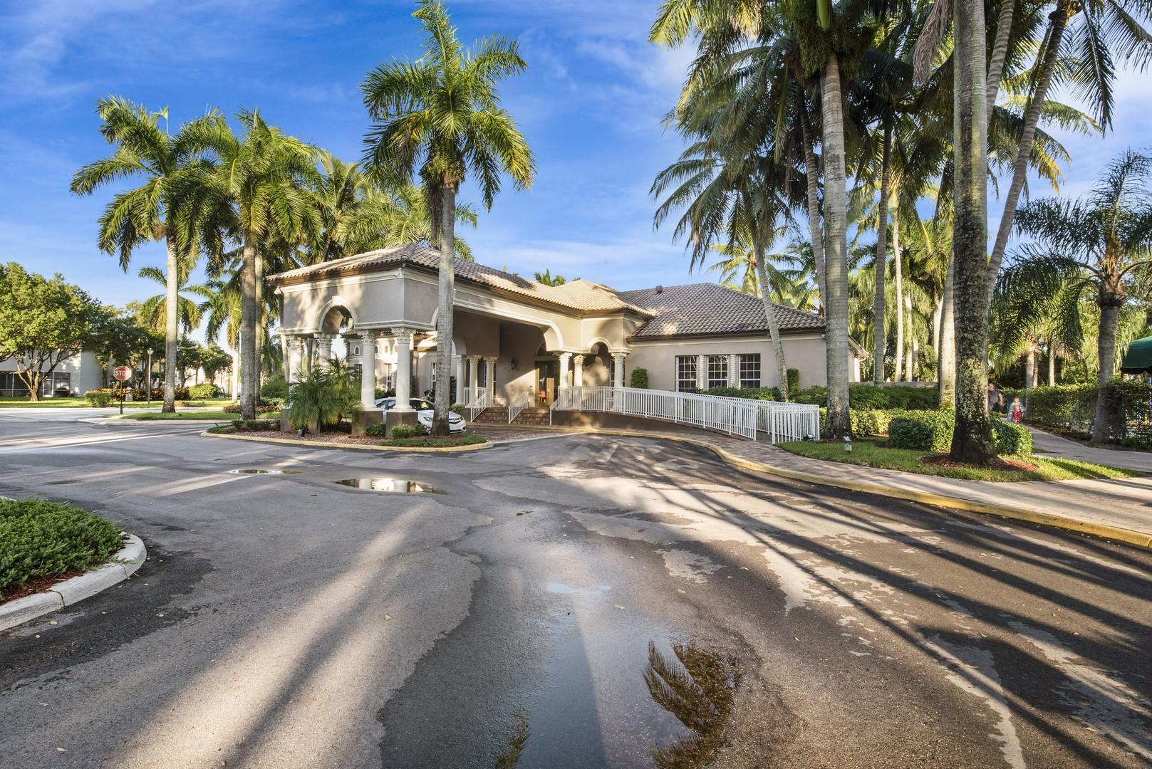 21186 Vía Eden Boca Raton, FL 33433 - Photo 27 of 34 Clubhouse