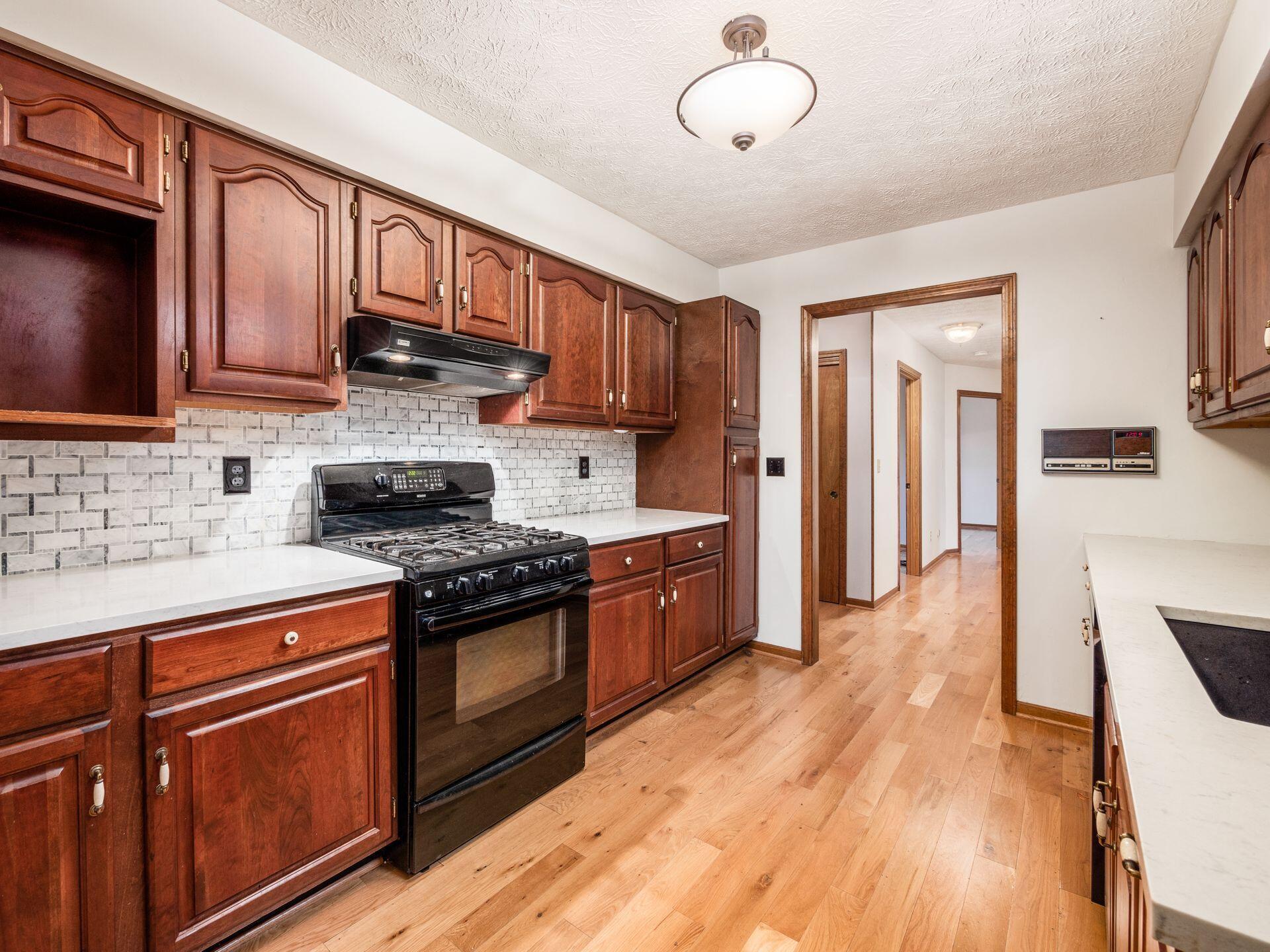 788 Cheshire Road Sunbury, OH 43074 - Photo 7 of 30 Kitchen View #4