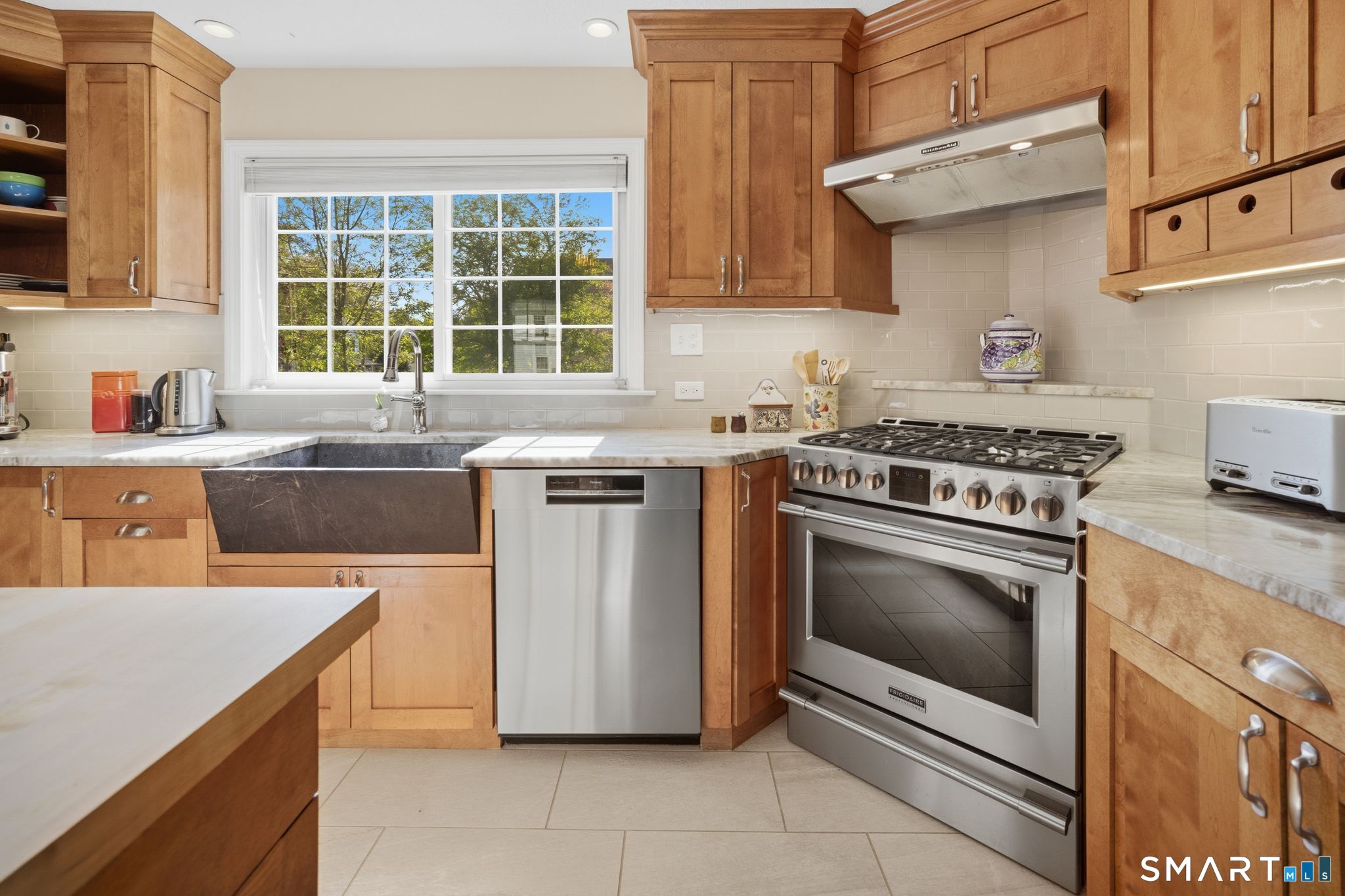 119 Spring Street Glastonbury, CT 06033 - Photo 3 of 39
