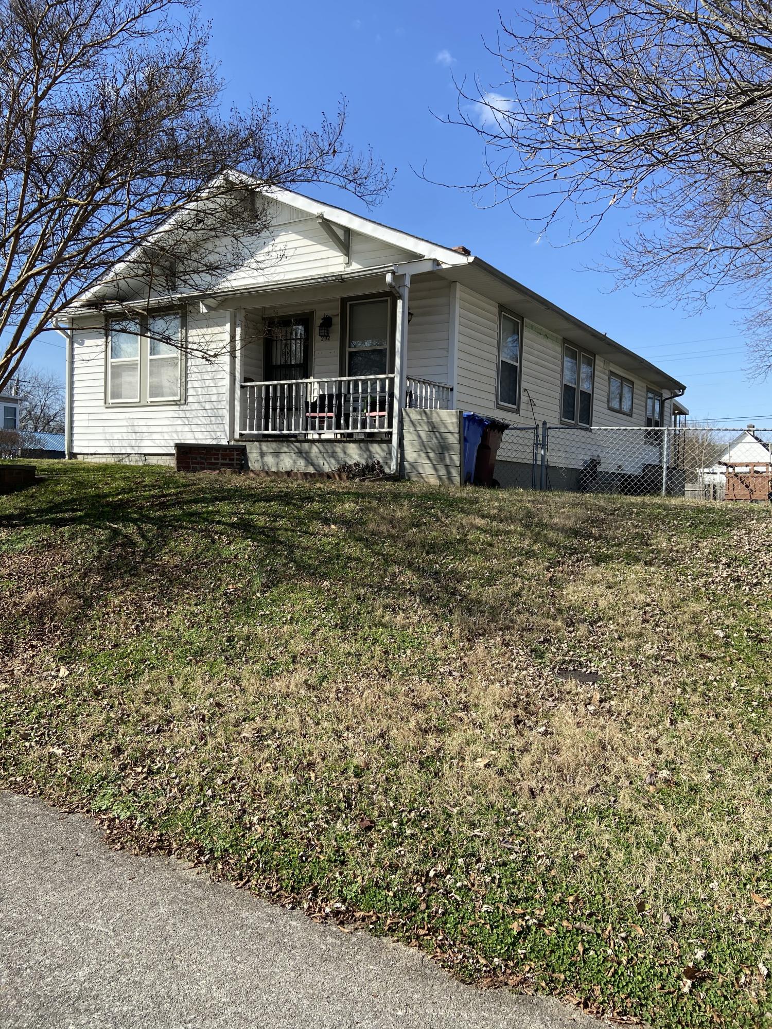 282 West Lincoln Road Alcoa, TN 37701 - Photo 1 of 34 282 W Lincoln Rd 1