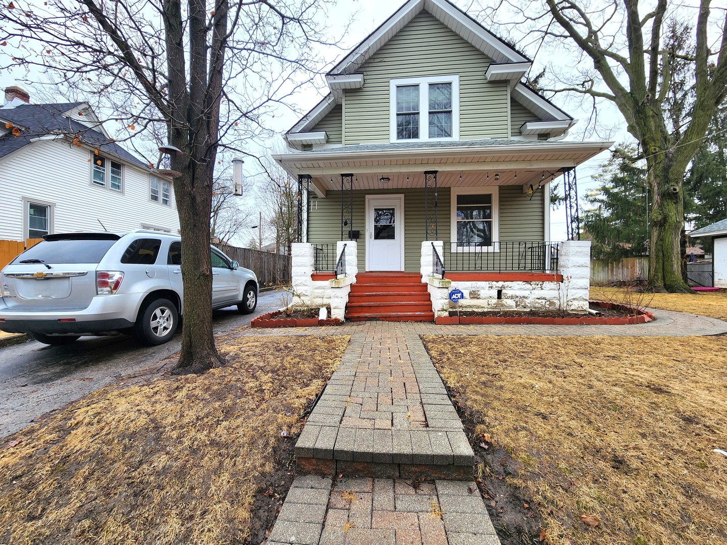 715 Logan Avenue Elgin, IL 60120 - Photo 1 of 21