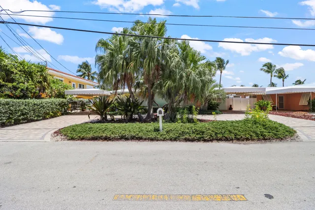 $1,795,000 | 116 Indies Drive North, Marathon, FL 33050