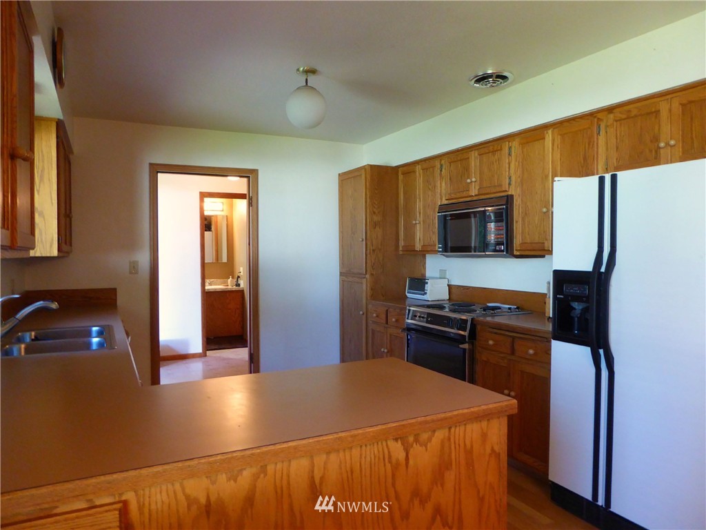 832 Van Dyk Road Lynden, WA 98264 - Photo 9 of 25 Gallery Image 9