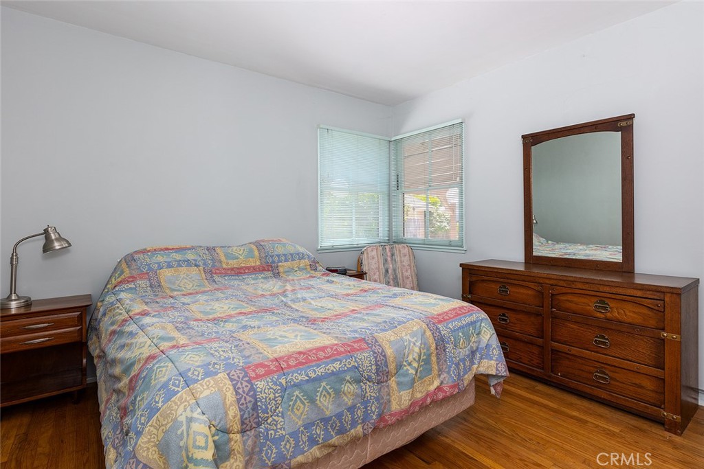 3280 Orlando Road Pasadena, CA 91107 - Photo 19 of 26 a bedroom with a bed and a dresser
