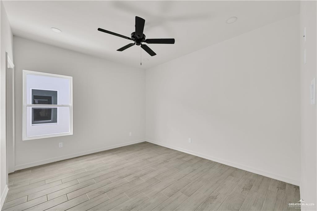 2612 Robin Road, Unit #2 Weslaco, TX 78596 - Photo 13 of 20 Gallery Image 13