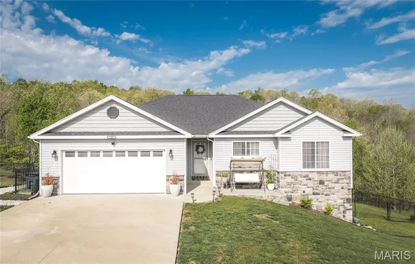 $323,000 | 208 Ridgeview Drive, St. Robert, MO 65584