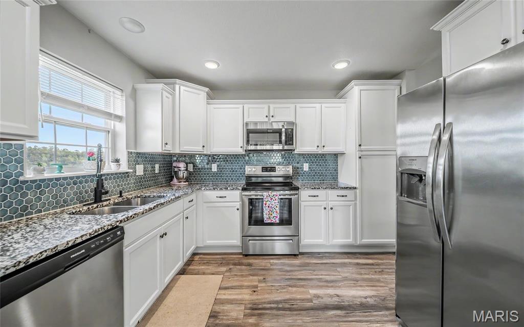 208 Ridgeview Drive St. Robert, MO 65584 - Photo 6 of 53