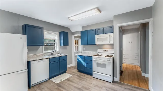 $1,600 | 828 15th Street Southwest, Willmar, MN 56201