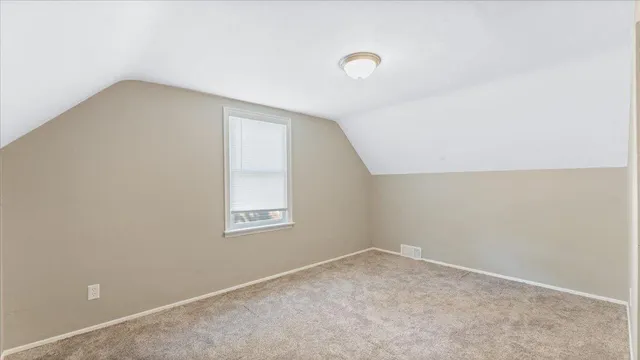 $1,600 | 828 15th Street Southwest, Willmar, MN 56201