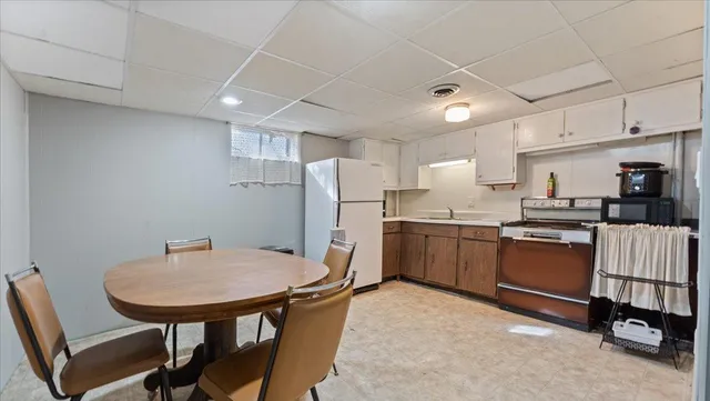 $1,600 | 828 15th Street Southwest, Willmar, MN 56201