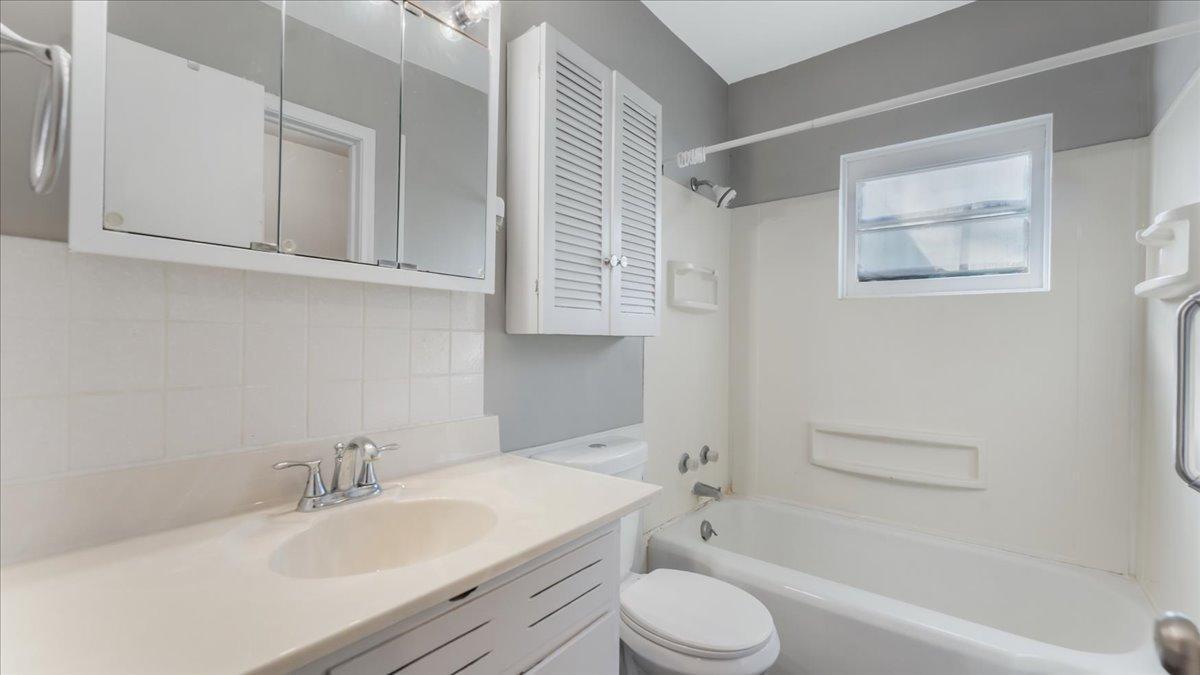 828 15th Street Southwest Willmar, MN 56201 - Photo 3 of 35