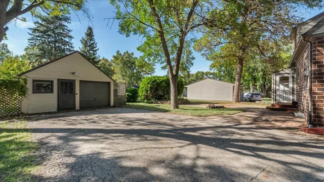 $1,600 | 828 15th Street Southwest, Willmar, MN 56201