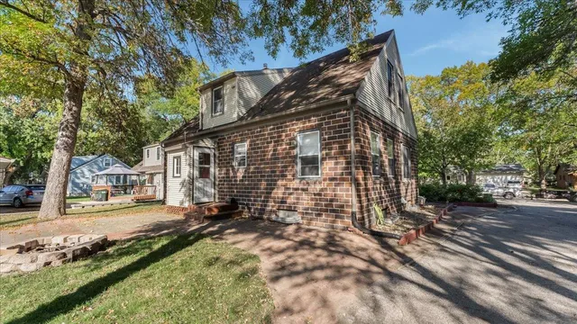 $1,600 | 828 15th Street Southwest, Willmar, MN 56201