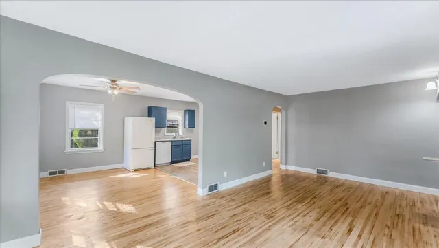 $1,600 | 828 15th Street Southwest, Willmar, MN 56201