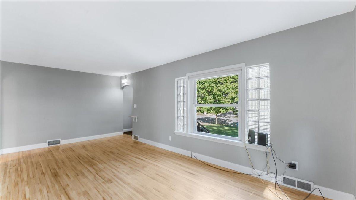 828 15th Street Southwest Willmar, MN 56201 - Photo 9 of 35