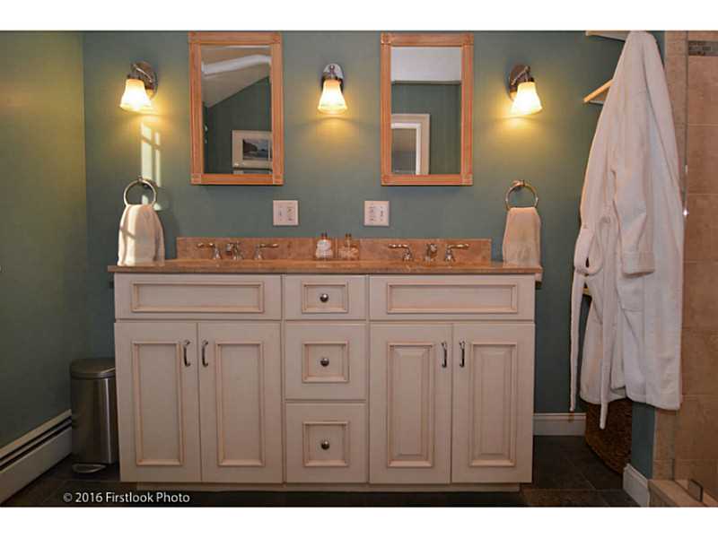 500 Great Road Lincoln, RI 02865 - Photo 22 of 25 Bathroom.