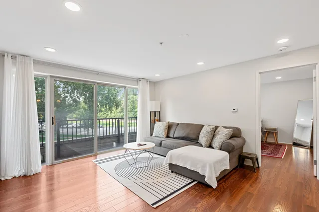 $325,000 | 1800 Dewes Street, Unit 201, Glenview, IL 60025