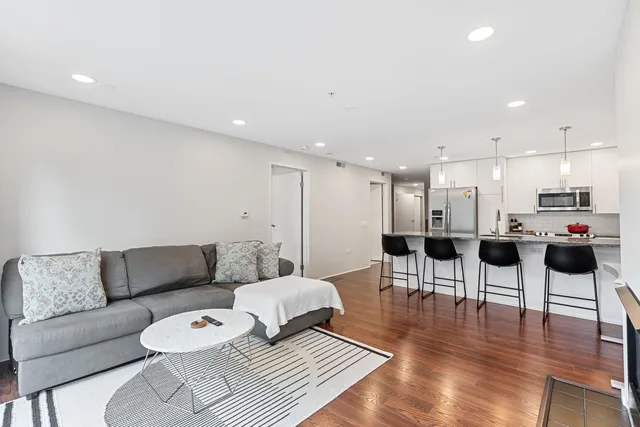 $325,000 | 1800 Dewes Street, Unit 201, Glenview, IL 60025