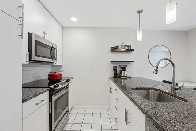 $325,000 | 1800 Dewes Street, Unit 201, Glenview, IL 60025