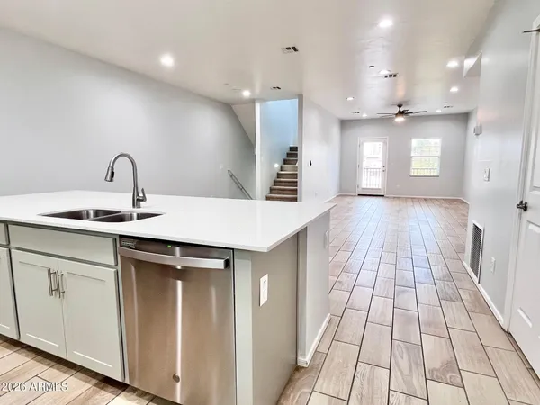 $2,695 | 3434 North Longview Avenue, Unit 20, Phoenix, AZ 85014
