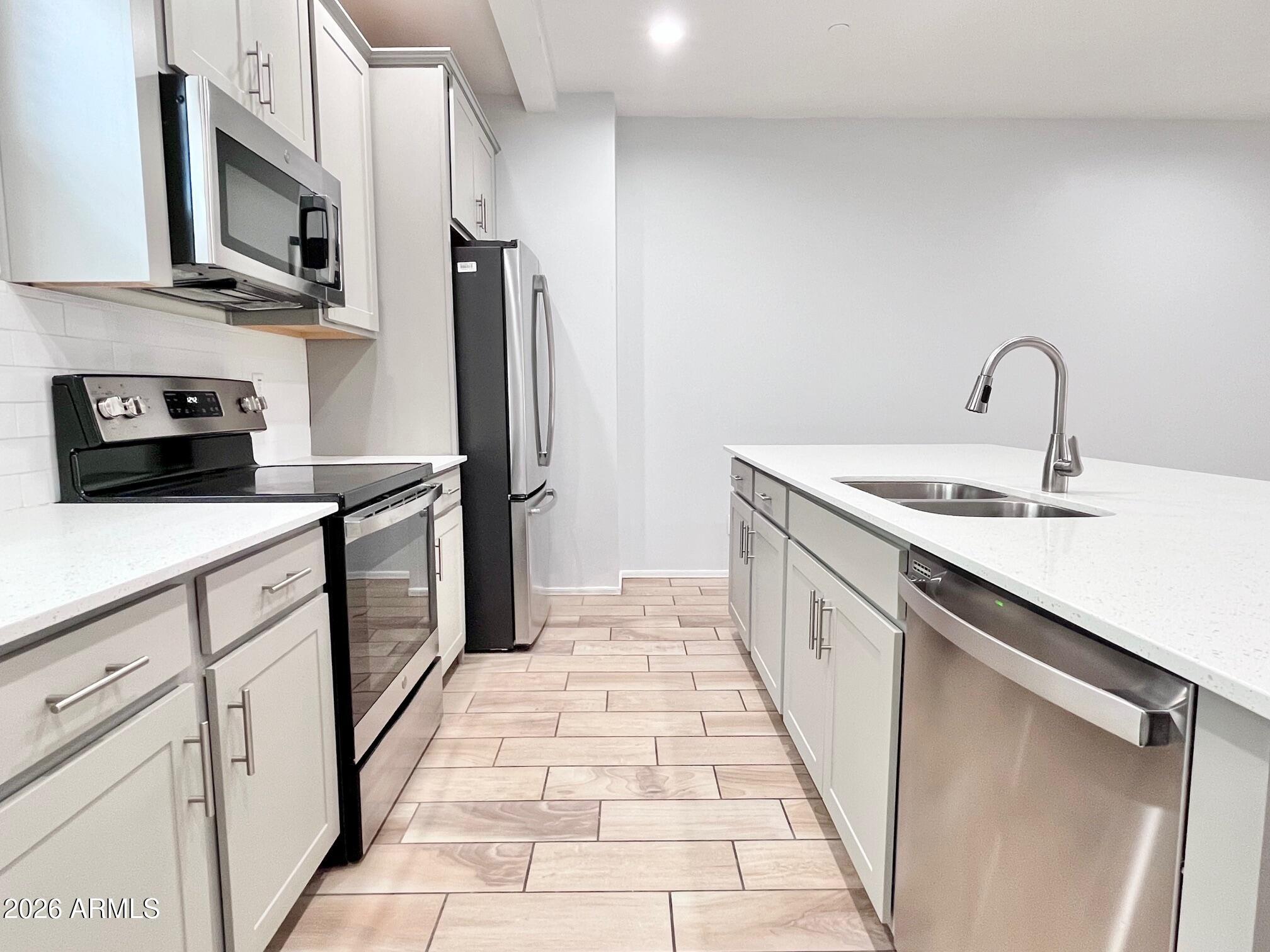 3434 North Longview Avenue, Unit 20 Phoenix, AZ 85014 - Photo 6 of 46 IMG_3988
