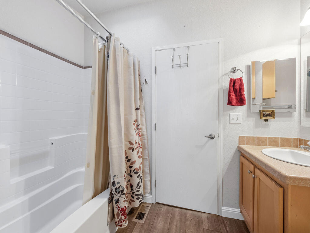 15531 Green Wing Loop Keno, OR 97627 - Photo 19 of 27 P3190057