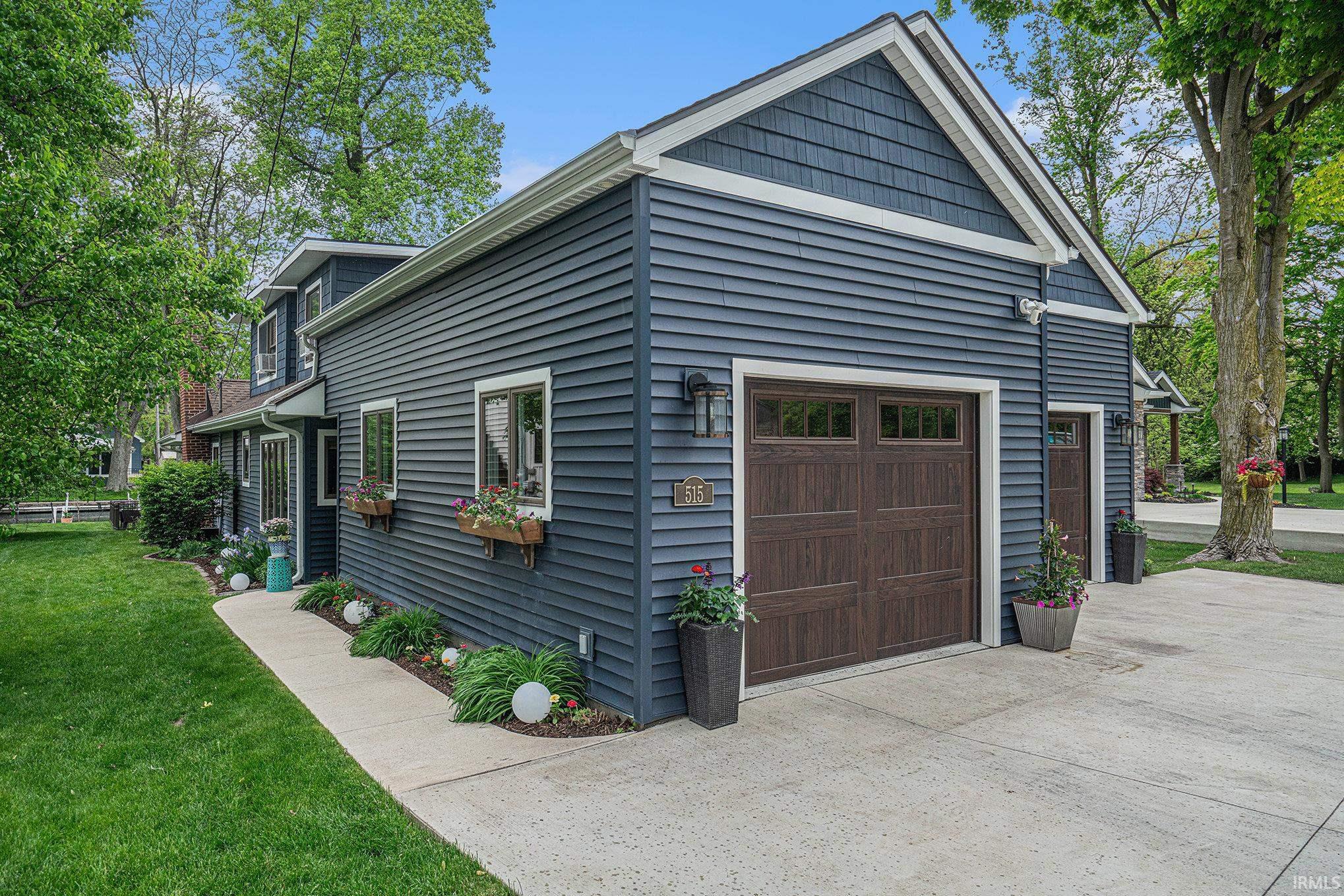 515 East Lake View Road Syracuse, IN 46567 - Photo 1 of 36 Gallery Image 1