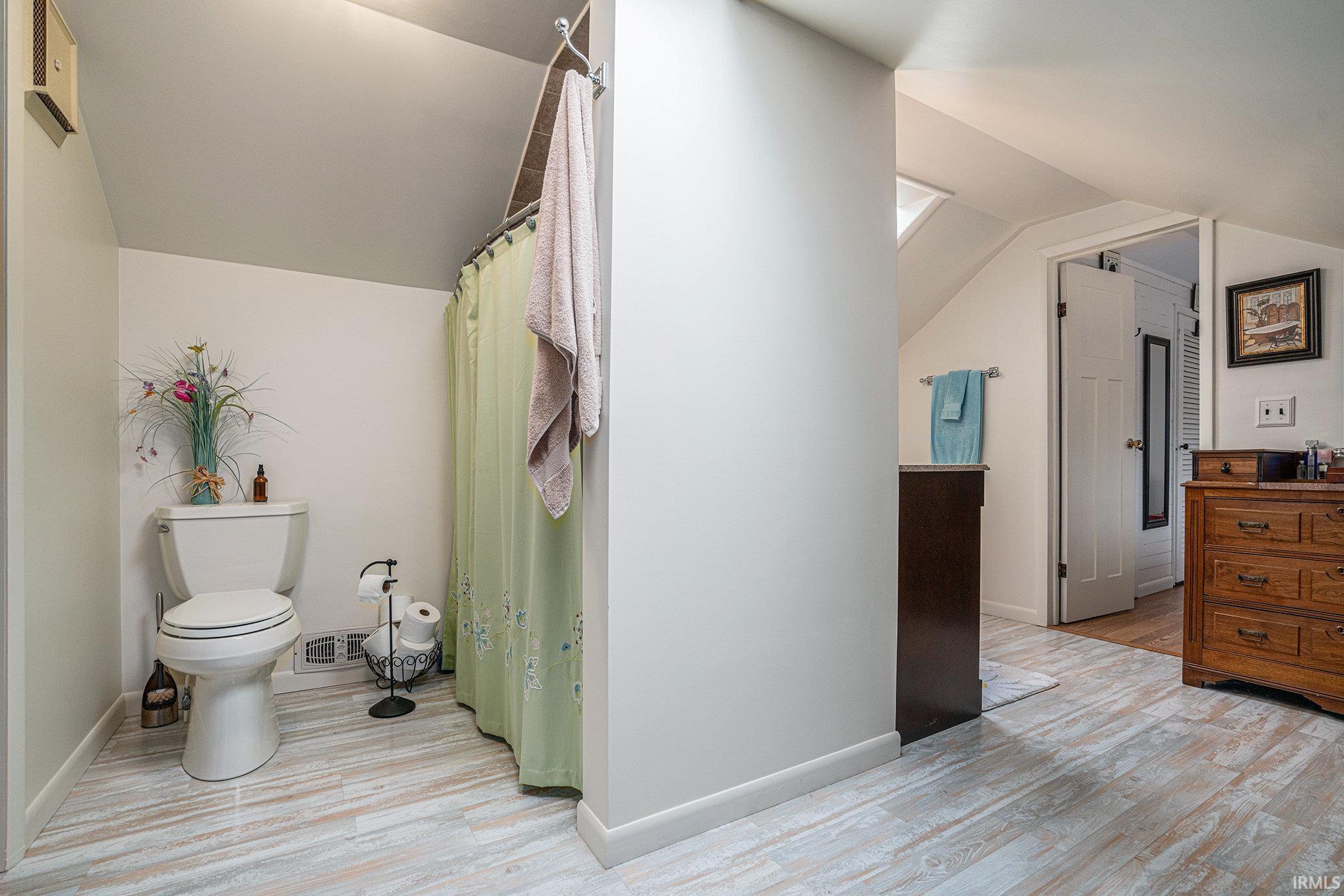 515 East Lake View Road Syracuse, IN 46567 - Photo 23 of 36 Gallery Image 23