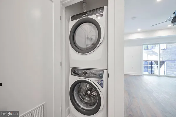 $1,950 | 3304 Georgia Avenue Northwest, Unit 2B, Washington, DC 20010