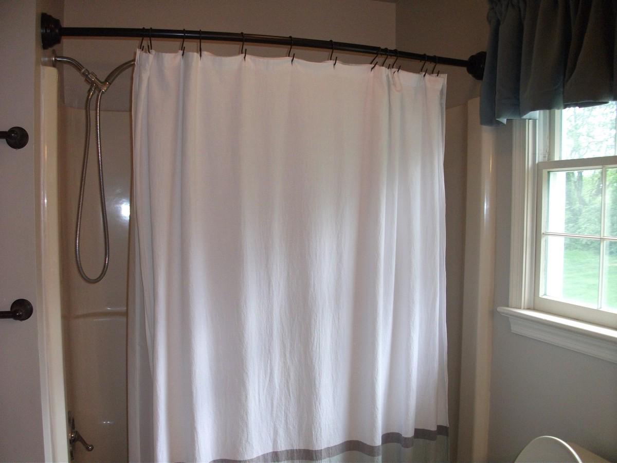 5510 Corral Lane Frederick, MD 21703 - Photo 25 of 36 Hall Bath Features Bathtub Shower