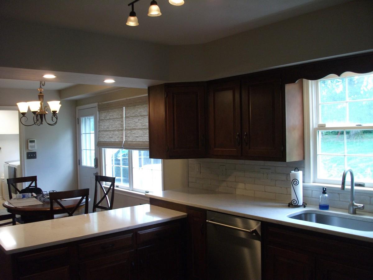 5510 Corral Lane Frederick, MD 21703 - Photo 8 of 36 Kitchen & Breakfast Area