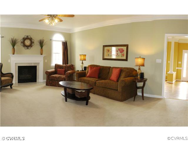 1403 Gravity Hill Road Midlothian, VA 23114 - Photo 4 of 12 Den/Family/Great Room