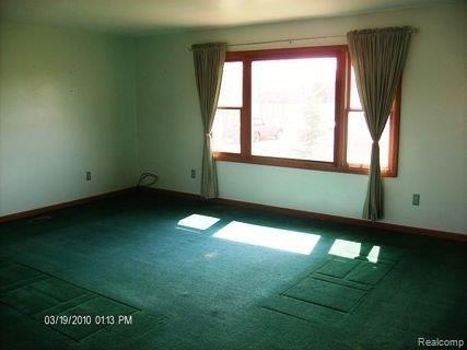 8362 West Sober Road Fowlerville, MI 48836 - Photo 12 of 16 Living room