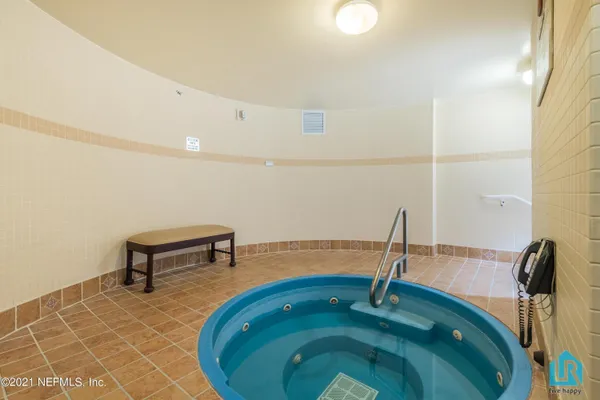 $1,950 | 400 East Bay Street, Unit 202, Jacksonville, FL 32202