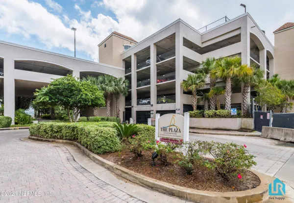 $1,950 | 400 East Bay Street, Unit 202, Jacksonville, FL 32202
