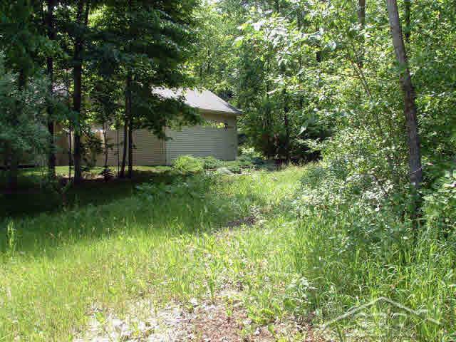 11328 Sarle Road Freeland, MI 48623 - Photo 6 of 18 20042915-5.JPG