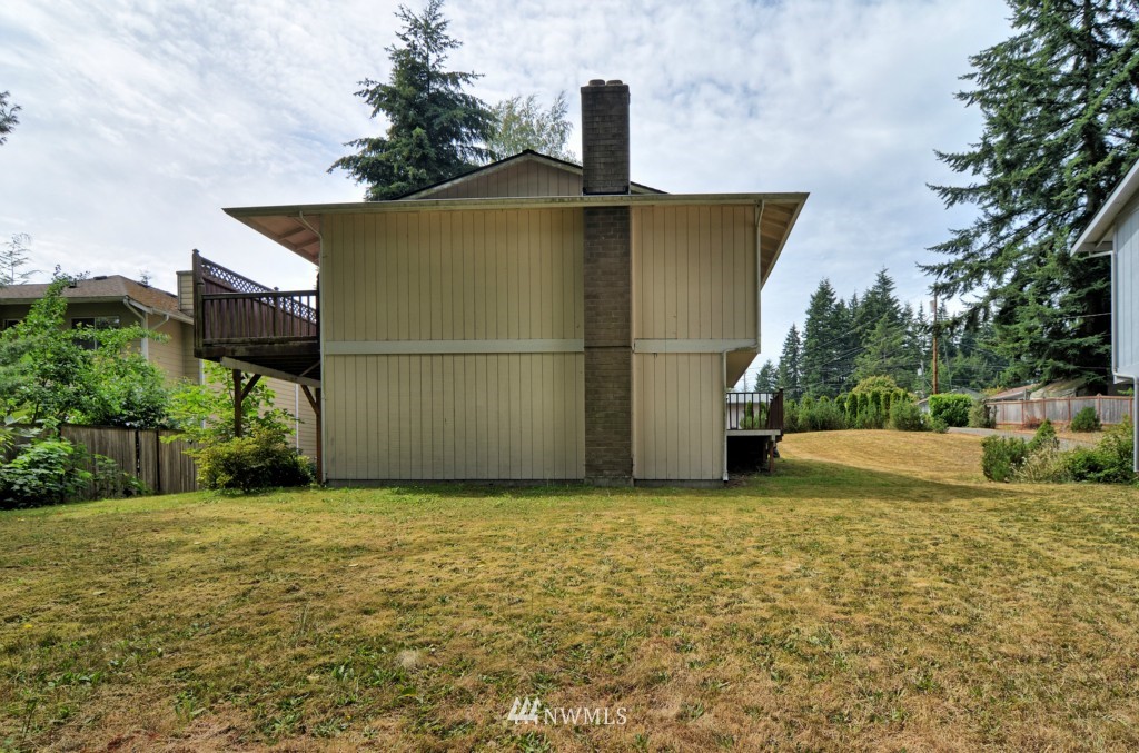 7025 Lower Ridge Road Everett, WA 98203 - Photo 14 of 15