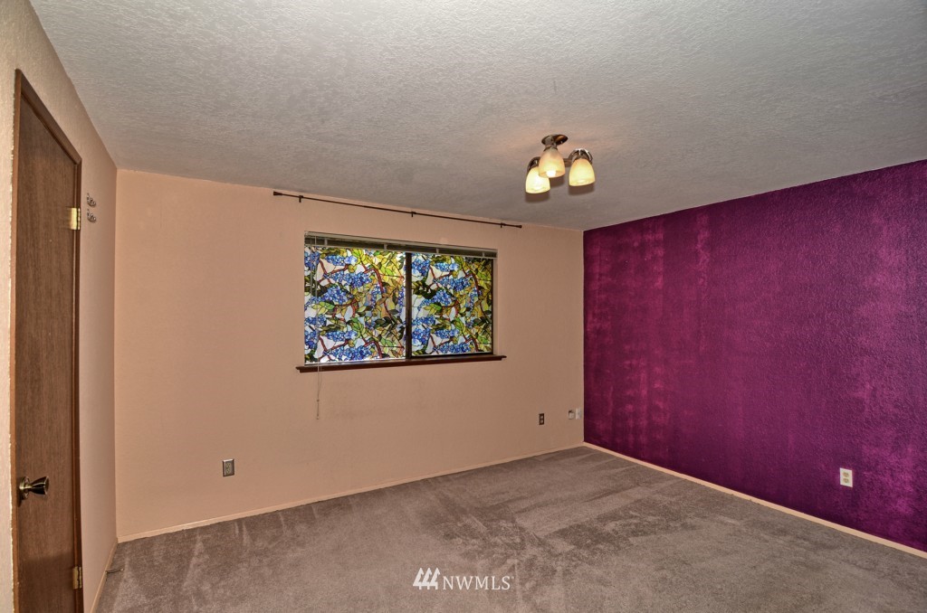 7025 Lower Ridge Road Everett, WA 98203 - Photo 9 of 15
