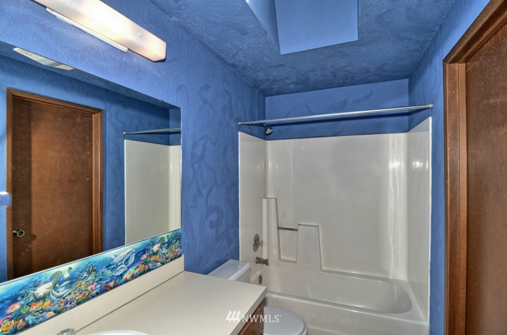 7025 Lower Ridge Road Everett, WA 98203 - Photo 10 of 15