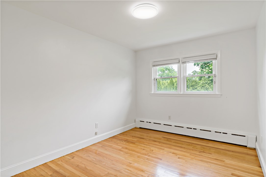 3 Ruth Street Middletown, RI 02842 - Photo 17 of 29