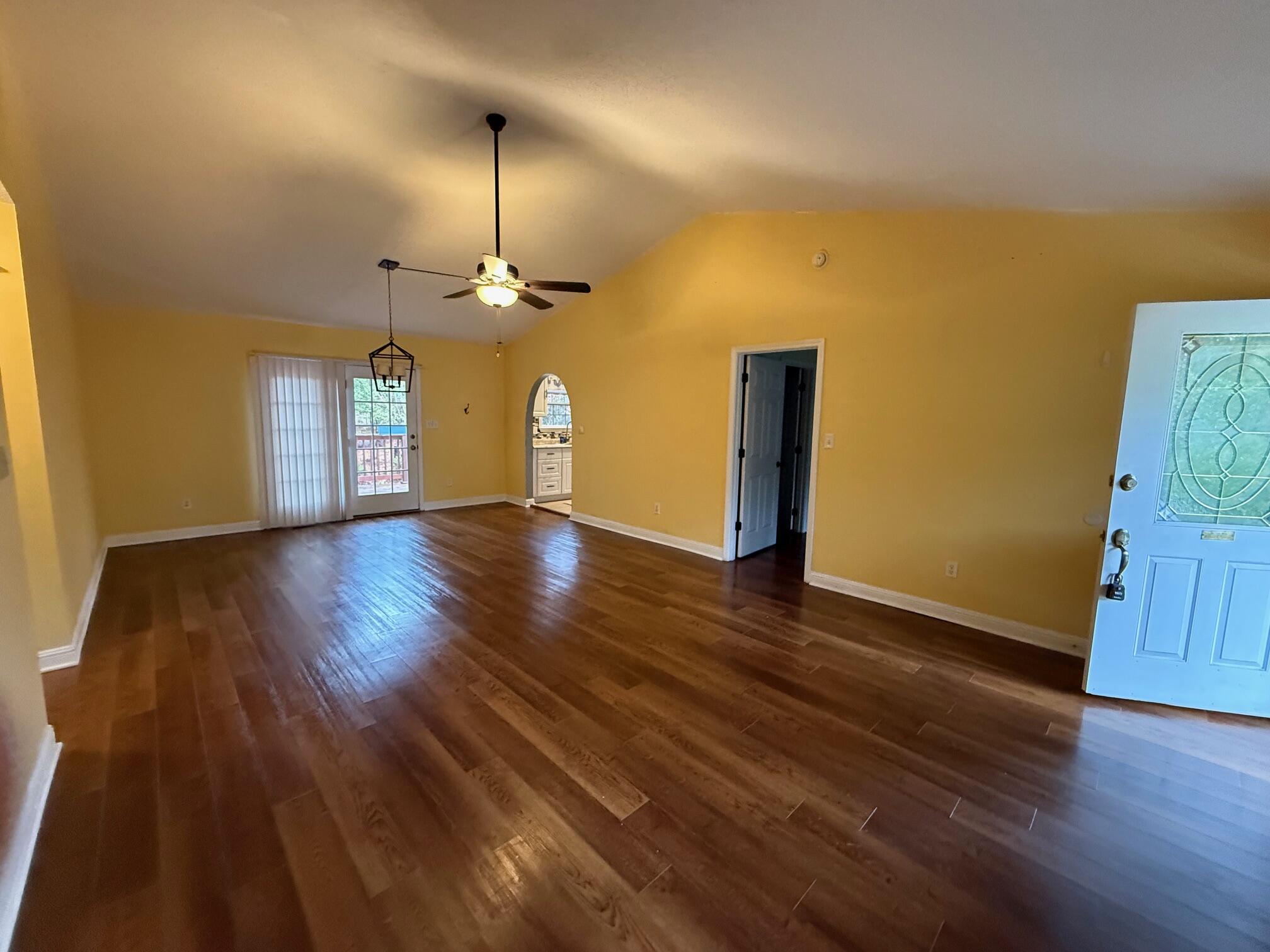105 Arbor Lane McCormick, SC 29835 - Photo 20 of 24 Living/Dining