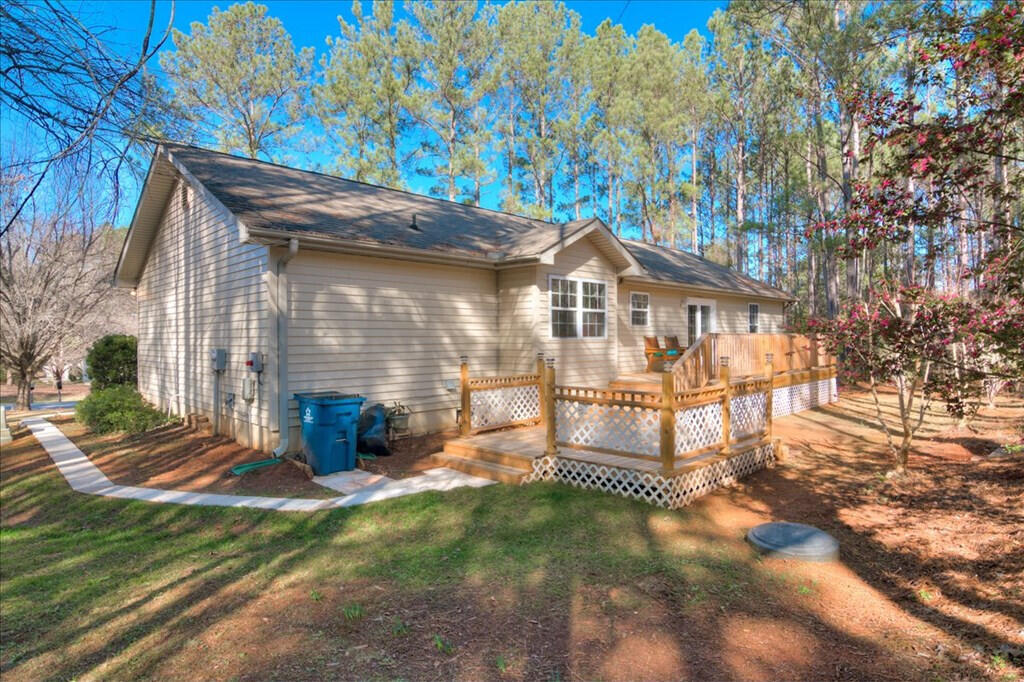 105 Arbor Lane McCormick, SC 29835 - Photo 2 of 24 105 Arbor Back Yard